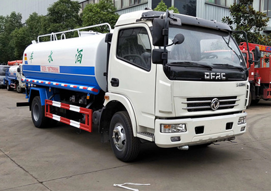 10����ˮ܇(ch��)�S(ch��ng)�ң�10����ˮ܇(ch��)�r(ji��)�񣬖|�L(f��ng)10����ˮ܇(ch��)������10����ˮ܇(ch��)�N(xi��o)��