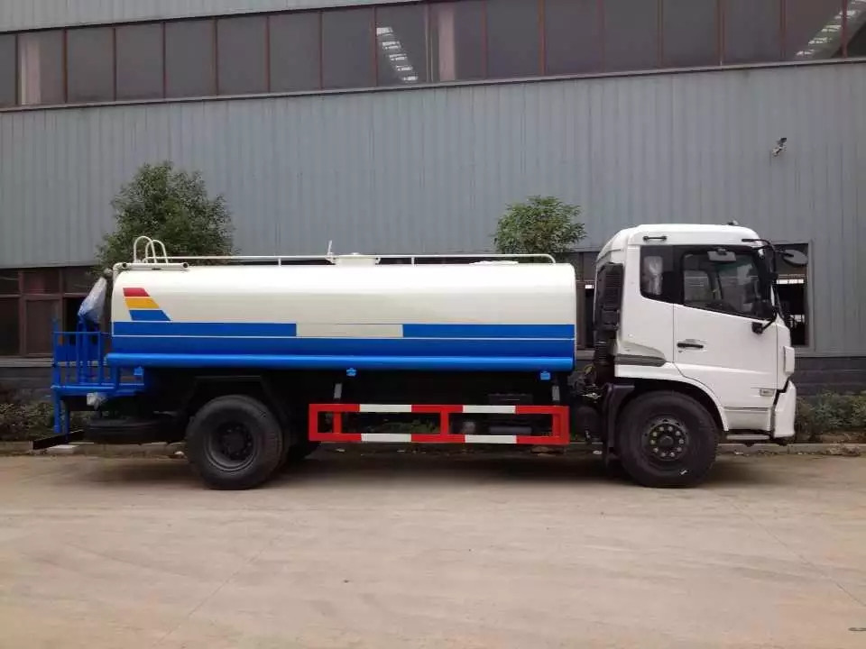 ���Ϟ�ˮ܇�r�񣬖|�L(f��ng)��ˮ܇�N�۹�˾