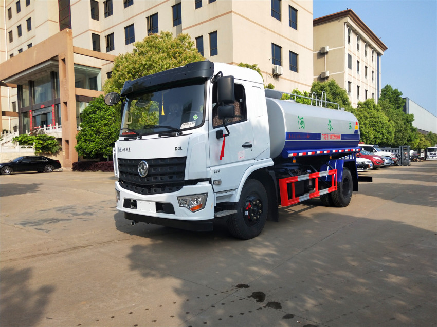 �����О�ˮ܇���a(ch��n)�S�ң������О�ˮ܇�S��ֱ�N�������Ж|�L��ˮ܇�N�۹�˾