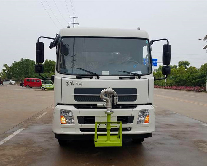 �|�L(f��ng)���\12����ˮ܇�ѽ�(j��ng)�����������ʹ��-�|�L(f��ng)���\12����ˮ܇�S��ֱ�N