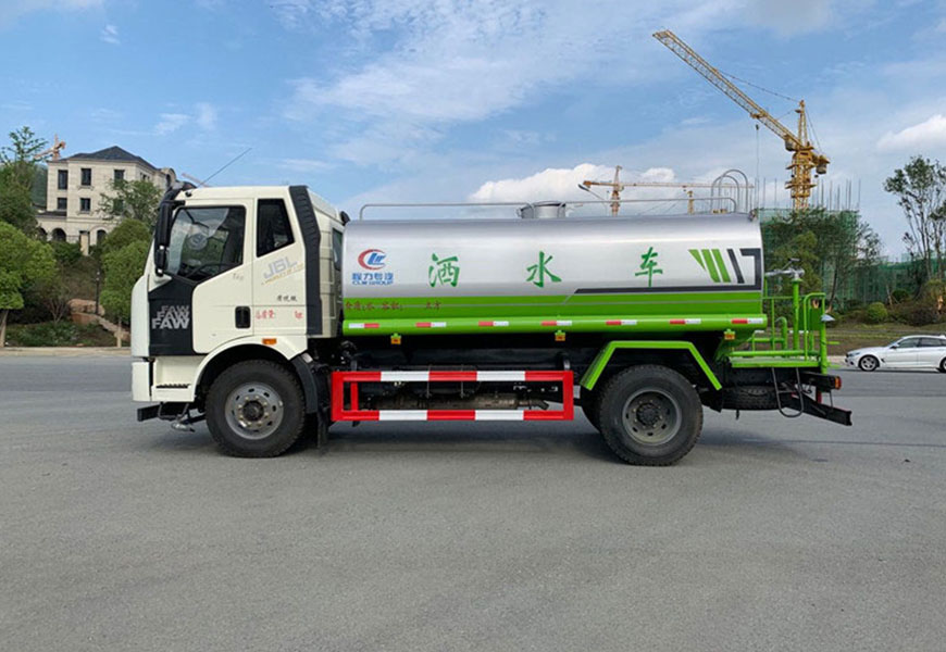 һ�����12��������ˮ܇�DƬ